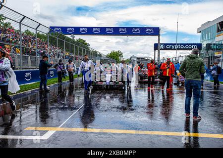Montréal, Québec, Canada. 9 juin 2024. Voitures sur la grille avant la course.pendant la formule 1 AWS Grand Prix du Canada 2024, Montréal, Québec, Canada, du 6 au 9 juin - Round 9 of 24 of 2024 F1 World Championship (crédit image : © Alessio de Marco/ZUMA Press Wire) USAGE ÉDITORIAL SEULEMENT! Non destiné à UN USAGE commercial ! Crédit : ZUMA Press, Inc/Alamy Live News Banque D'Images