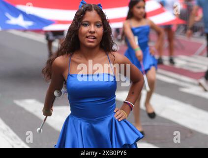 New York, New York - 9 juin 2024 : défilé de la Journée portoricaine célébré à New York . Plus de 50 ans de force, la parade annuelle de la Journée portoricaine Banque D'Images