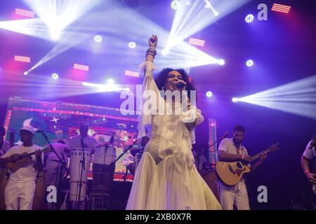 Mariene de Castro pendant le spectacle salvador, bahia, brésil - 17 mai 2024 : la chanteuse Mariene de Castro est vue lors d'un spectacle dans la ville de Salvador. SALVADOR BAHIA BRÉSIL Copyright : xJoaxSouzax 170524JOA263 Banque D'Images