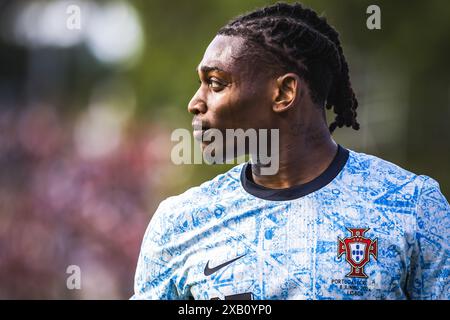 Lisbonne, Portugal. 08 juin 2024. Rafael Leao du Portugal en action lors du match amical international entre le Portugal et la Croatie à l'Estadio Nacional do Jamor à Lisbonne. (Score final : Portugal 1 - 2 Croatie) (photo par Henrique Casinhas/SOPA images/SIPA USA) crédit : SIPA USA/Alamy Live News Banque D'Images