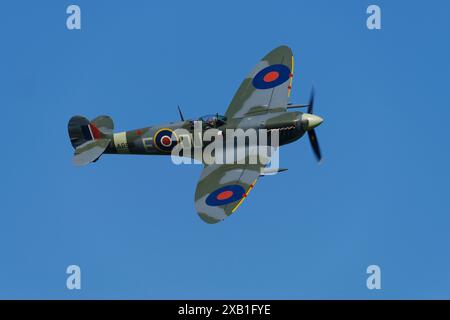 Vickers, Supermarine, Spitfire, LFVC, AR501, g-AWII, Shuttleworth, Biggleswade, Bedford, Angleterre, Royaume-Uni. Banque D'Images