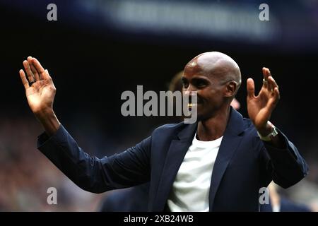 Sir Mo Farah de l'Angleterre avant l'aide au football pour l'UNICEF 2024 à Stamford Bridge, Londres. Date de la photo : dimanche 9 juin 2024. Banque D'Images