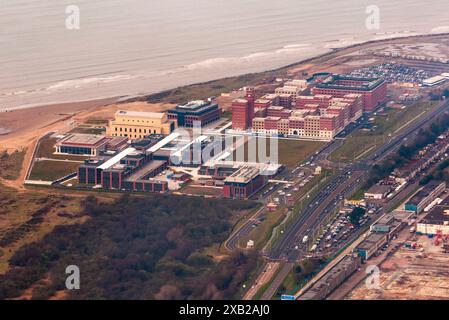 Photographie aérienne au-dessus du sud du pays de Galles. Nouveau campus de l'Université de Swansea. 13/4/16 Banque D'Images