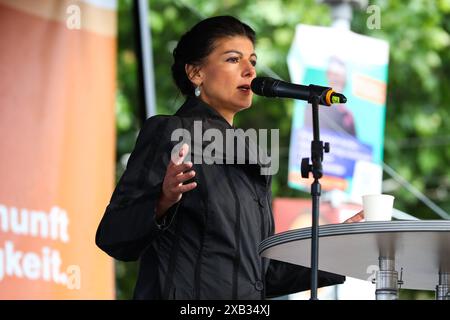 Sahra Wagenknecht BSW - Wahlkampfveranstaltung Bündnis Sahra Wagenknecht mit Sahra Wagenknecht auf dem Willy-Brandt-Platz in Magdeburg Sachsen-Anhalt *** Sahra Wagenknecht BSW campagne électorale Alliance Sahra Wagenknecht with Sahra Wagenknecht at Willy Brandt Platz in Magdeburg Saxe-Anhalt Banque D'Images