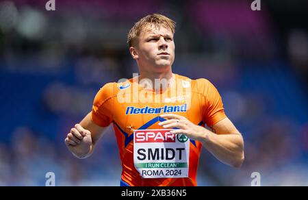 Rome, Italie. 10 juin 2024. ROME - Nick Smidt en action au 400 mètres haies lors de la quatrième journée des Championnats d'Europe d'athlétisme. ANP IRIS VAN DEN BROEK crédit : ANP/Alamy Live News Banque D'Images