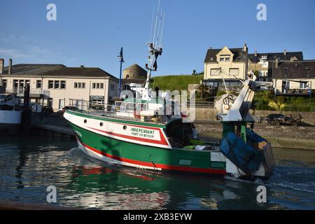 Une partie de la flotte de pêche à Port en Bessin France Banque D'Images