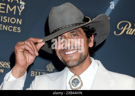 Los Angeles, États-Unis. 08 juin 2024. LOS ANGELES - 8 juin : Eduardo Garcia arrive à la 51e édition annuelle Daytime Emmy Creative Arts & Lifestyle Awards - arrivée à l'hôtel Bonaventure le 8 juin 2024 à Los Angeles, CA (photo par Katrina Jordan/Sipa USA) crédit : Sipa USA/Alamy Live News Banque D'Images