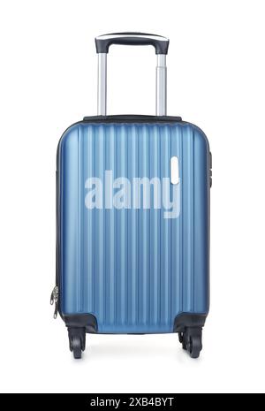 Vue avant de la valise de spinner en plastique bleu isolée sur blanc Banque D'Images