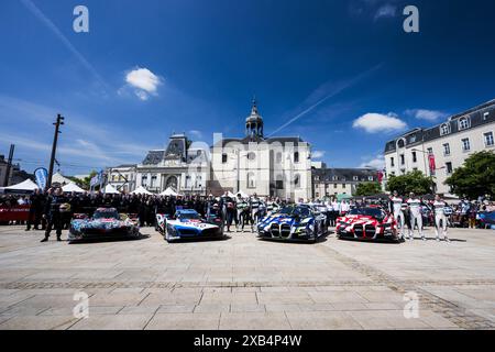 31 FARFUS Augusto (soutien-gorge), GELAEL Sean (ind), LEUNG Darren (gbr), Team WRT, BMW M4 GT3 #31, LM GT3, FIA WEC, 46 MARTIN Maxime (bel), ROSSI Valentino (ita), Al HARTHY Ahmad (omn), Team WRT, BMW M4 GT3 #46, LM GT3 #44, FIA WEC, 15 VANTHOOR Dries (bel), MARCISWAELE, (bel) WITTMANN Marco (ger), BMW M Team WRT, BMW Hybrid V8 #15, Hypercar, FIA WEC, 20 VAN DER LINDE Sheldon (zaf), FRIJNS Robin (nld), RAST Rene (ger), BMW M Team WRT, BMW Hybrid V8 #20, Hypercar, FIA WEC, action pendant les 24 heures du Mans 2024, 4e manche du Championnat du monde d'Endurance FIA 2024, le Banque D'Images