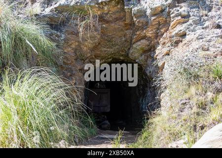 Entrée abandonnée du tunnel d'or, à San Luis, Argentine. Banque D'Images