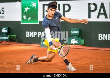 Carlos ALCARAZ de l'Espagne lors de la quinzième journée du tournoi de tennis Roland-Garros 2024, ATP et WTA Grand Chelem le 9 juin 2024 au stade Roland-Garros à Paris, France Banque D'Images