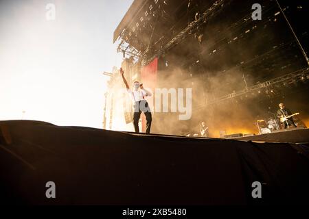 Felix Brummer/Kummer Gesang während des Auftritts der deutschen Rap-Rock-Band Kraftklub im Rahmen des Festivals Rock am Ring 2024 am Nürburgring. Nürburg Nürburgring Rheinland-Pfalz Deutschland *** Felix Brummer Kummer chantant pendant la performance du groupe de rap allemand Kraftklub dans le cadre du festival Rock am Ring 2024 au Nürburgring Nürburg Nürburgring Rhénanie-Palatinat Allemagne Banque D'Images