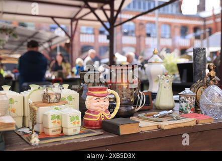 Le marché Agenskalns récemment rénové, à Riga, capitale de la Lettonie, dans les pays baltes, en Europe Banque D'Images