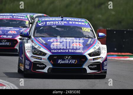 Tom Ingram, Hyundai i30N, Team Bristol Street Motors, BTCC, British Touring car Championship, manches dix, onze et douze de la saison 2024, à partir de Banque D'Images