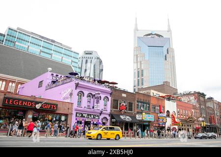 Nashville, États-Unis. 9 juin 2024. Le CMA Fest accueille des milliers de fans de musique country au centre-ville de Nashville au cours du week-end. Crédit : Kindell Buchanan/Alamy Live News Banque D'Images