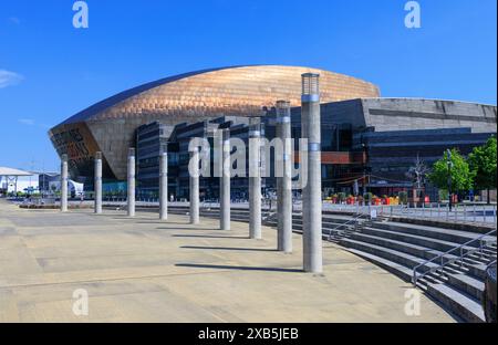 Wales Millennium Centre de Roald Dahl Plass à Cardiff Bay, pays de Galles Banque D'Images