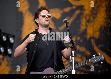 Le bassiste Mike Kerr von der britischen Bluesrock-Band Royal Blood BEI Rock im Park Rip 2024. Rock im Park ist ein jährlich am ersten Wochenende im Juni im Volkspark Dutzendteich in Nürnberg stattfindendes Musikfestival und eine Parallelveranstaltung zu Rock am Ring mit einer in der Regel identischen Bandbesetzung. Nürnberg, 09.06.2024 Bayern Deutschland *** bassiste Mike Kerr du groupe britannique de blues rock Royal Blood at Rock im Park RIP 2024 Rock im Park est un festival de musique annuel qui se tient le premier week-end de juin à Volkspark Dutzendteich à Nuremberg et un événement parallèle à Rock am Ring Wit Banque D'Images