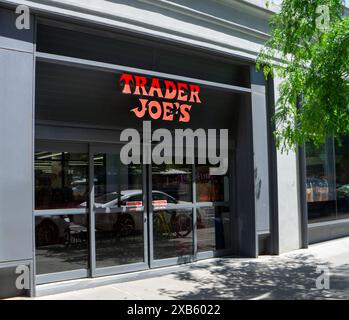 Trader Joe's supermarché, extérieur du bâtiment, Spring Street, New York City, New York, ÉTATS-UNIS Banque D'Images