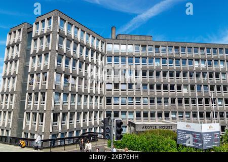 Argyle House, architecture brutaliste des années 1960 dans la vieille ville d'Édimbourg Banque D'Images