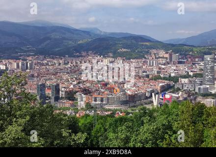 Bilbao : vue panoramique depuis le mont Artxanda, avec l'estuaire de Bilbao Banque D'Images