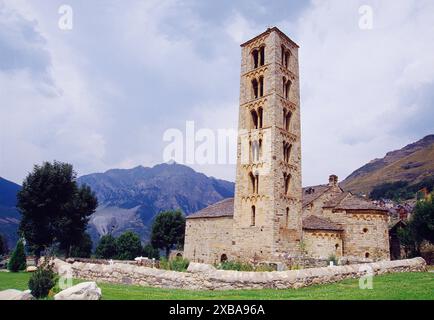 Église de Sant Climent. Shadown, province Lerida, Catalogne, Espagne. Banque D'Images