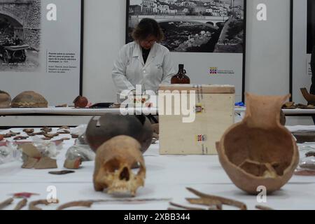 CUENCA RUEDA DE PRENSA INTIRAYMI Cuenca, Équateur 11 juin 2024 dans la matinée d'aujourd'hui à la Casa de las Palomas de l'Institut INPC, une conférence de presse a eu lieu sur ce que sera l'Inri Raymi 2024 Live IT à Ingapirca dans la province de Canar du vendredi 21 au 23 juin photo Boris Romoleroux API ACE CUENCA RUEDADEPRENSA INTIRAYMI 78fde3a6a6209c559d7787b11ec99e7fe3 Copyright : xBORISxROMOLEROUXx Banque D'Images