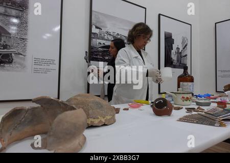 CUENCA RUEDA DE PRENSA INTIRAYMI Cuenca, Équateur 11 juin 2024 dans la matinée d'aujourd'hui à la Casa de las Palomas de l'Institut INPC, une conférence de presse a eu lieu sur ce que sera l'Inri Raymi 2024 Live It à Ingapirca dans la province de Canar du vendredi 21 au 23 juin photo Boris Romoleroux API ACE CUENCA RUEDADEPRENSA INTIRAYMI a7beb812780cb07498bd9c4bd386f31 Copyright : xBORISxROMOLEROUXx Banque D'Images