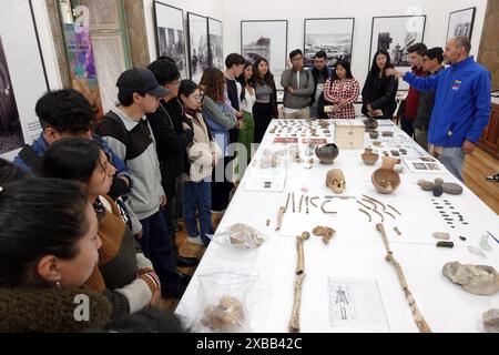 CUENCA RUEDA DE PRENSA INTIRAYMI Cuenca, Équateur 11 juin 2024 dans la matinée d'aujourd'hui à la Casa de las Palomas de l'Institut INPC, une conférence de presse a eu lieu sur ce que sera l'Inri Raymi 2024 Live It à Ingapirca dans la province de Canar du vendredi 21 au 23 juin photo Boris Romoleroux API ACE CUENCA RUEDADEPRENSA INTIRAYMI 8327a166bb592f3dd87825d969eb4266 Copyright : xBORISXROMOLEROUXx Banque D'Images