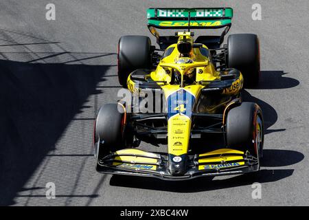 Monte Carlo, Principauté de Monaco. 25 mai 2024. Grand Prix de formule 1 de Monaco au circuit de Monaco à Monte Carlo. Sur la photo : Lando Norris (GBR) de l'écurie McLaren Formula 1 Team dans la McLaren MCL38 à la Rascasse lors des qualifications © Piotr Zajac/Alamy Live News Banque D'Images