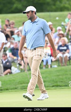 Dublin, Ohio, États-Unis. 9 juin 2024. Scottie Scheffler (USA) sur le 9ème green lors de la quatrième manche du Memorial Tournament à Dublin, Ohio. Brent Clark/Cal Sport Media/Alamy Live News Banque D'Images