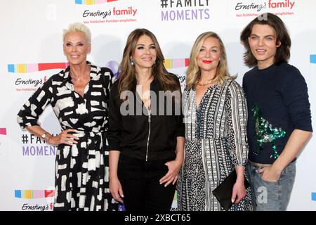 Brigitte Nielsen, Elizabeth Hurley, Elisabeth Roehm und Damian Hurley BEI der 'Ernsting's Family Fashionshow' AM 11.06.2024 à Hambourg Banque D'Images