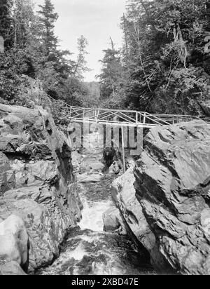 Lake Placid, Wilmington High Falls, The Flume, Adirondacks, NY, circa 1910 Banque D'Images