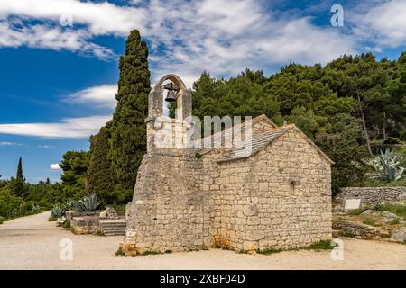 Kirche des hl. Nikolaus auf dem berge auf dem Marjan in Split, Kroatien, Europa | L'église de tous Nicholas sur la colline de Marjan à Split, Croatie, Europe Banque D'Images