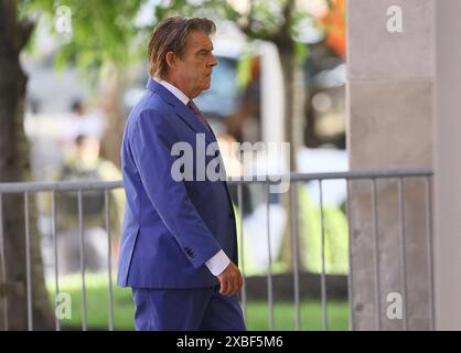 Wilmington, États-Unis. 07 juin 2024. Kevin Morris arrive au J. Caleb Boggs Federal Building à Wilmington, Delaware pour le cinquième jour de son procès pour possession illégale présumée d'une arme de poing et mensonge sur sa consommation de drogue lorsqu'il a acheté l'arme en 2018, le vendredi 7 juin 2024. Photo de Saquan Stimpson/CNP/ABACAPRESS. COM Credit : Abaca Press/Alamy Live News Banque D'Images