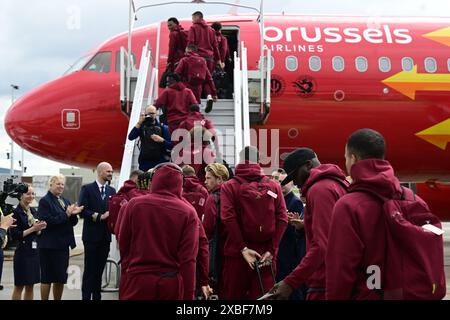 Zaventem, Belgique. 12 juin 2024. Les joueurs belges photographiés lors du départ de l'équipe nationale belge de football Red Devils pour l'Allemagne pour les Championnats d'Europe de football Euro 2024, à l'aéroport international de Bruxelles, à Zaventem, mercredi 12 juin 2024. Les Red Devils jouent dans le groupe F aux Championnats d'Europe Euro 2024 en Allemagne. BELGA PHOTO DIRK WAEM crédit : Belga News Agency/Alamy Live News Banque D'Images