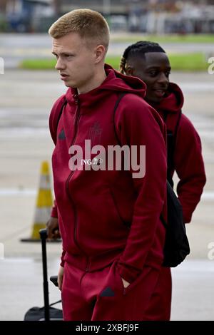 Zaventem, Belgique. 12 juin 2024. Le belge Arthur Vermeeren photographié lors du départ de l'équipe nationale belge de football Red Devils pour l'Allemagne pour les Championnats d'Europe de football Euro 2024, à l'aéroport international de Bruxelles, à Zaventem, mercredi 12 juin 2024. Les Red Devils jouent dans le groupe F aux Championnats d'Europe Euro 2024 en Allemagne. BELGA PHOTO DIRK WAEM crédit : Belga News Agency/Alamy Live News Banque D'Images