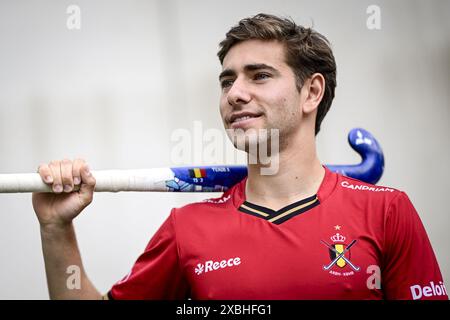 Le belge Thibeau Stockbroekx photographié lors d'une conférence de presse pour présenter la sélection de l'équipe nationale belge Red Lions pour les prochains matchs de la FIH Pro League masculine 2024 et pour les Jeux Olympiques de Paris 2024, mercredi 12 juin 2024, à Anvers. BELGA PHOTO DIRK WAEM Banque D'Images