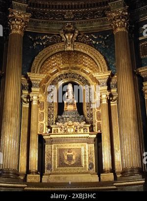 Bilbao : Basilique de la Vierge de Begoña, saint patron de la ville Banque D'Images