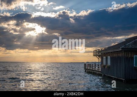 Détente à la maison de bains Mili à Bregenz au bord du lac de Constance en Autriche Banque D'Images