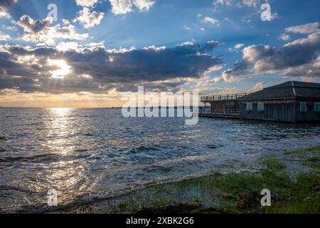 Détente à la maison de bains Mili à Bregenz au bord du lac de Constance en Autriche Banque D'Images