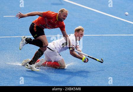 Rupert Shipley de Grande-Bretagne en action lors du match de la FIH Hockey Pro League au Lee Valley Hockey and Tennis Centre, Londres. Date de la photo : mercredi 12 juin 2024. Banque D'Images