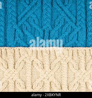 Fond tricoté turquoise et beige. Grand tricot avec un motif. Gros plan d'une couverture tricotée. Banque D'Images