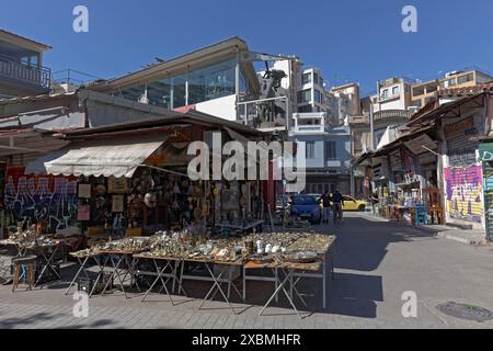 Magasin d'antiquités sur la place d'Abyssinie, marché aux puces de Monastiraki, vieille ville historique, Athènes, Grèce Banque D'Images