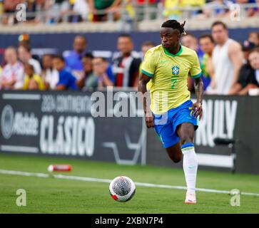 Orlando, Floride, États-Unis. 12 juin 2024. L'attaquant brésilien VINICIUS JUNIOR (7) déplace le ballon lors d'un match international de football amical entre les États-Unis et le Brésil le 12 juin 2024 à Orlando, en Floride. Le match a terminé un match nul de 1-1. (Crédit image : © Scott Coleman/ZUMA Press Wire) USAGE ÉDITORIAL SEULEMENT! Non destiné à UN USAGE commercial ! Banque D'Images