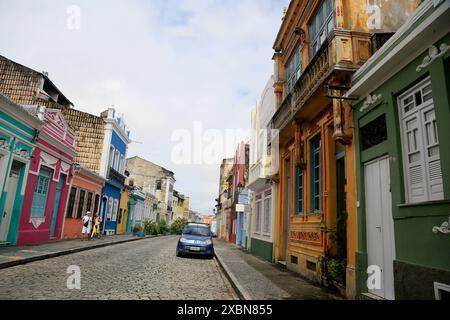 Vieux manoirs dans le centre historique de salvador salvador, bahia, brésil - 8 mai 2023 : vue de façade des résidences dans le quartier Santo Antonio Alem do Carmo dans le centre historique de la ville de Salvador. SALVADOR BAHIA BRÉSIL Copyright : xJoaxSouzax 080523JOA021029 20240613 Banque D'Images