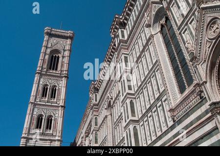 Italie, Truscany, Florence, Cathédrale S M del Fiore et Beffroi Giotto Banque D'Images