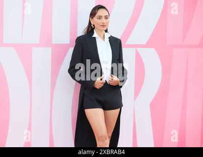 Tokyo, Japon. 12 juin 2024. Le mannequin japonais Jun Hasegawa pose pour la photo lors de l'événement d'ouverture de l'exposition de la maison de couture française Christian Dior 'Miss Dior Exhibition, Stories of a Miss' à Tokyo le mercredi 12 juin 2024. L’exposition ouvrira du 16 juin au 15 juillet. (Photo de Yoshio Tsunoda/AFLO) Banque D'Images