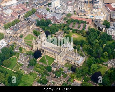 Vue aérienne de la cathédrale de Peterborough, Cambridgeshire, Angleterre orientale, Royaume-Uni Banque D'Images