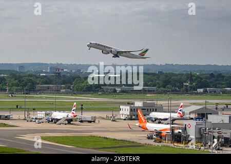 Ethiopian Airways, décollage à gatwick londres Banque D'Images