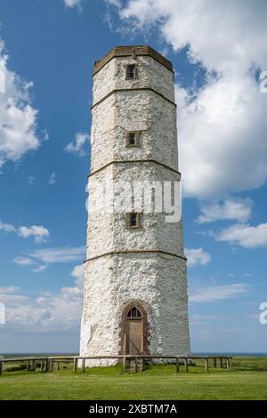 La Chalk Tower, également appelée Old Flamborough Lighthouse, sur Flamborough Head dans l'East Yorkshire, Angleterre, Royaume-Uni Banque D'Images